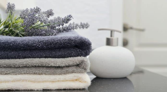 Vissza a természethez – az idei év kulcsmondata a fürdőszobában is Fürdőszoba színek - szürke