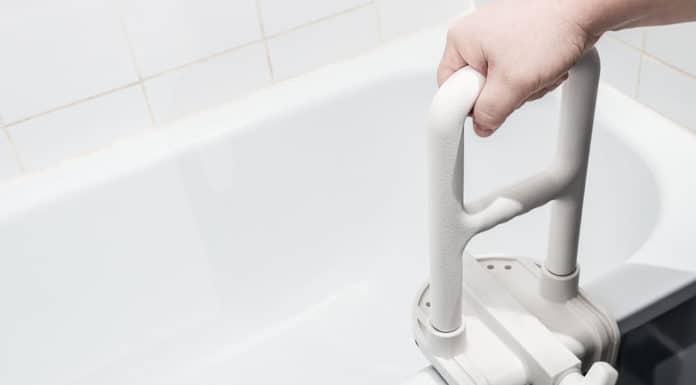 Fürdőszobai baleset – előzzük meg! furdoszobai baleset