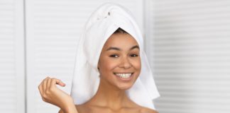 Eleged van a világból? Vegyél egy meleg zuhanyt! Eleged van a világból? Vegyél egy meleg zuhanyt!