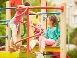 Erre az 5 kérdésre jobb, ha tudjuk a választ az otthoni játszótér kialakítása előtt In the playground